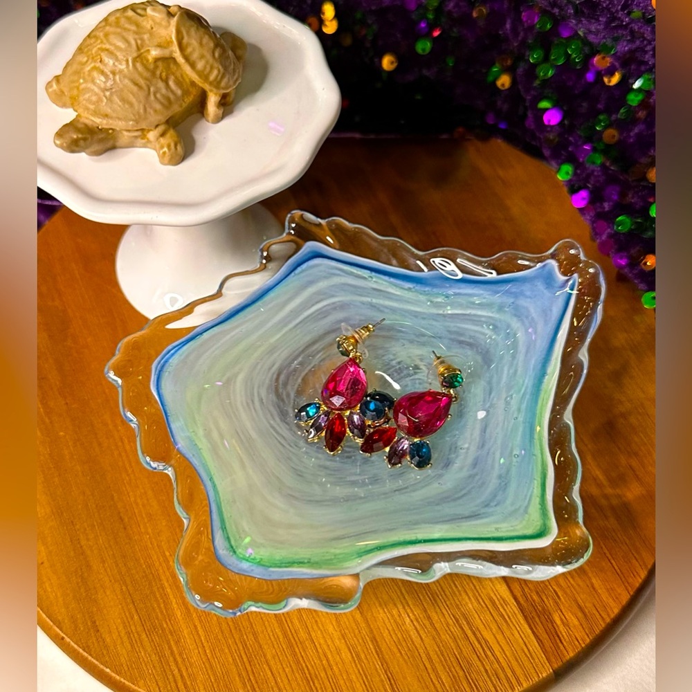 Murano style raised blue white green glass trinket dish No stickers no signature